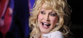 Dolly Parton talks dreams and plastic surgery