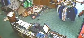 Man Falls Through Ceiling Of Golf Store (VIDEO)