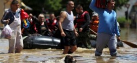 Balkans flooding : At least 35 people killed, tens of thousands displaced, Report