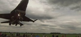 F-16 close shave at Waddington Air Show, Report