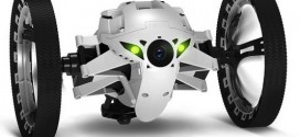 Parrot FreeFlight 3 controls two MiniDrones in one app