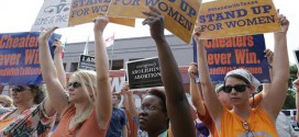 US : Texas Abortion Clinics Close Due To State Law, Report