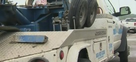 Alberta Tow-truck driver climbs onto moving vehicle to stop thief