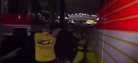 NASCAR Brawl : Matt Kenseth, Brad Keselowski fight after race