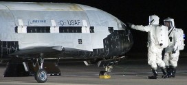 Space : X-37b lands on Earth safely