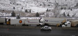 Baker City : 4 injured in massive crash involving 50 vehicles on I-84