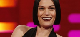 Jessie J reveals she has a misspelled tattoo on her waist (Video)