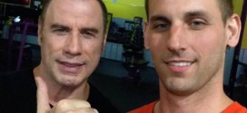 John Travolta : Actor Snaps a 3 A.M. Gym Selfie With Unsuspecting Fan