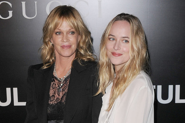 Dakota Johnsons Mom Melanie Griffith Will Not See Daughter In “fifty Shades Of Grey” Canada 