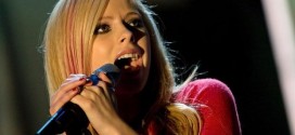 Avril Lavigne : Pop star reveals she was diagnosed with Lyme disease