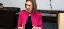 Carly Fiorina : Ex-HP CEO Slams Tim Cook As A Hypocrite For Indiana Criticism