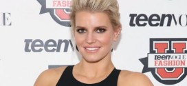 Jessica Simpson : Singer sells major stake in fashion firm