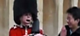 Queen's Guard Points Gun And Bayonet At Tourist Who Touches Hin (Video)