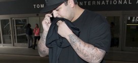 Rob Kardashian : Star Photographed At In-N-Out Burger