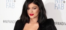 Kylie Jenner : Reality TV star 'demands control of her fortune'