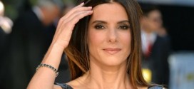 Sandra Bullock Is Reportedly Dating A 'Super Hot' Photographer! (Video)