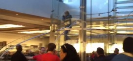 Apple Store: Man Swinging Samurai Sword Arrested (Video)