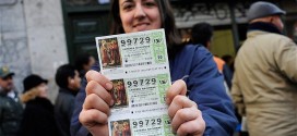 Spain, Lottery El Gordo: Long lines form for chance to win billions