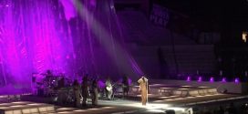 Rihanna dedicates performance to Prince, Watch Emotional Video