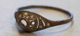 Hidden gold ring found at Auschwitz after 70 years (Photo)