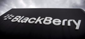 Blackberry loss widens to $670 million