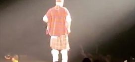 Justin Bieber falls off stage during concert (Video)