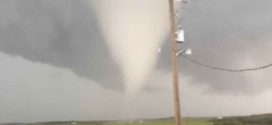 Tornado Destroys Home in Waywayseecappo (Video)