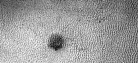 NASA spots spider-shaped troughs on Mars (Photo)