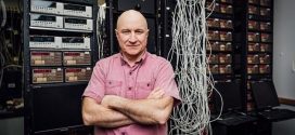 Battery expert Jeff Dahn wins Herzberg Gold Medal