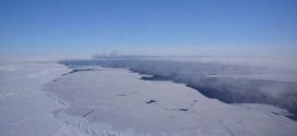 Mysterious giant hole cracks open in Antarctica, Report