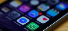 Whatsapp down, not working for users worldwide, including canada